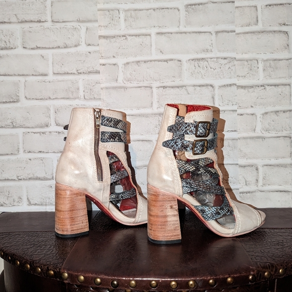 FreeBird Tiara Ice Multi Sandals size 8 - Picture 9 of 12